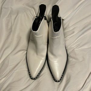 Circus White Bootie, 8